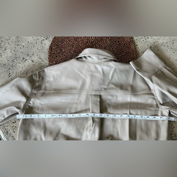 T Tahari
Faux Leather
Shirt Jacket - Picture 8 of 9